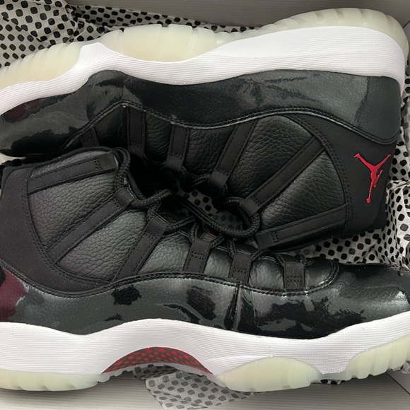Air Jordan retro 11 72-10 limited edition